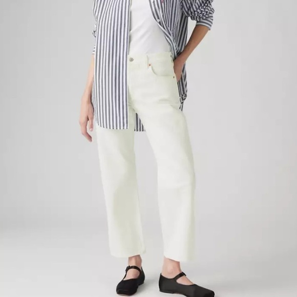 Levi's Denim - Levi’s 505 Straight Leg Cropped Mid Rise White Jeans Size 29